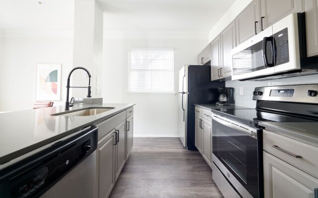 Artsy South Congress Suites by Sonder
