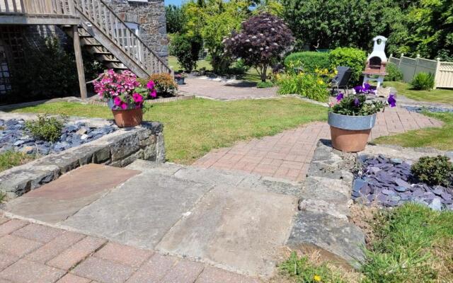 Llys Bach Apartment at Llys Aeron