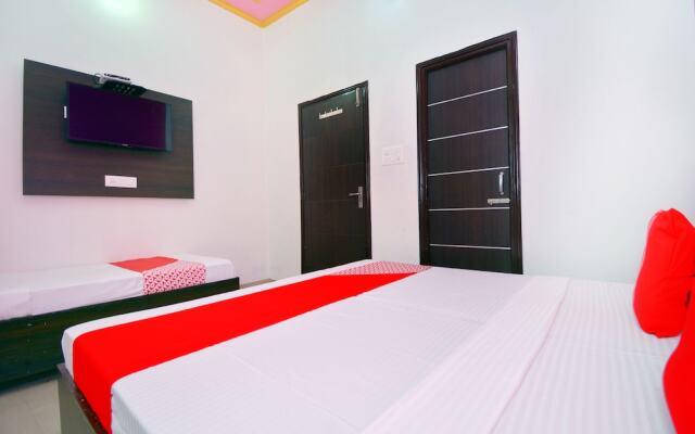 OYO 43291 Br Guest House