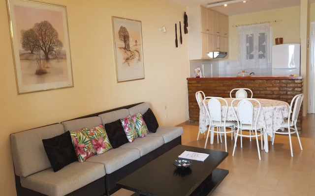 Menigos AA2 n o62 SeaView 2Bedroom