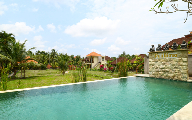 Puji Bungalow & Hostel
