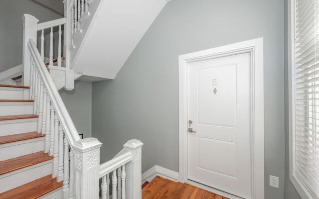 Findlay Market Suite 5