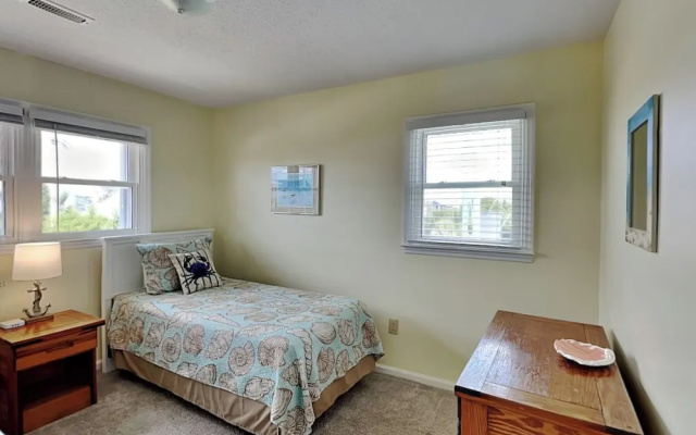 Happy Days by Topsail Realty