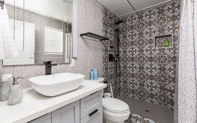 Northland Glam 3BR by Casago