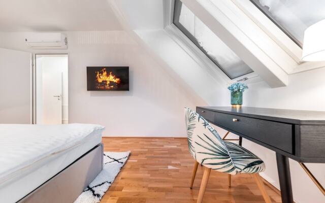 Relaxing Penthouse With Panoramic View And Terrace
