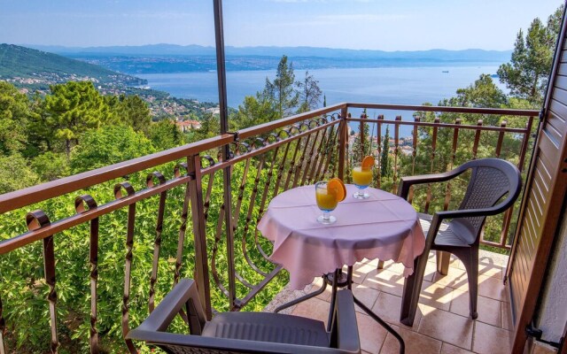 Nice Home in Lovran With Wifi and 1 Bedrooms