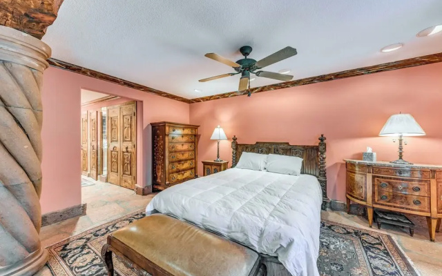 Cloudcroft Home w/ Fireplace Near Downtown!