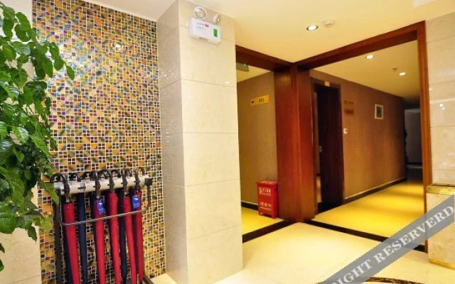 Senyi Hotel (Kunming Golden Horse and Jade Rooster)