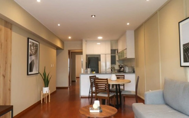 w Spectacular 1BR w Sunny Terrace