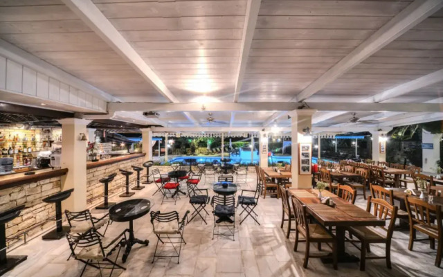 Paxos Club Resort & SPA