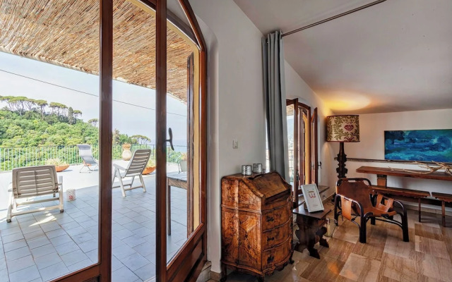 Stunning Sea View Apartment in Camogli