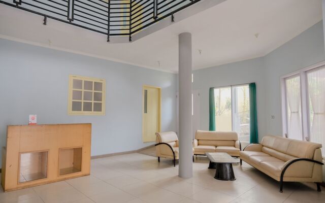 Oyo1509 Candi Panggung Family Guesthouse