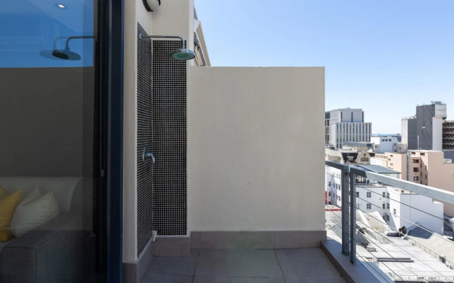 The Decks 1102 by CTHA