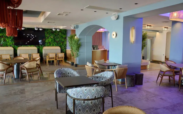 Akteon Girni Hotel