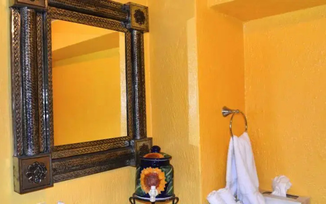 Ajijic Suites - on Hidalgo