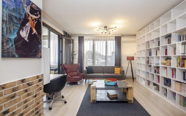 Business-friendly and Central Flat in Kadikoy