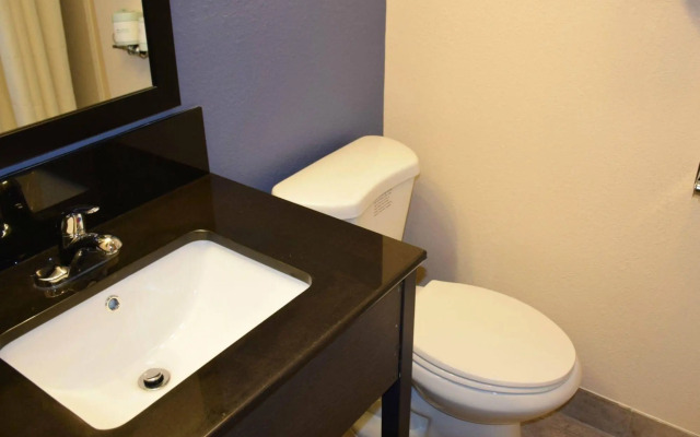 Hawthorn Suites by Wyndham Columbia