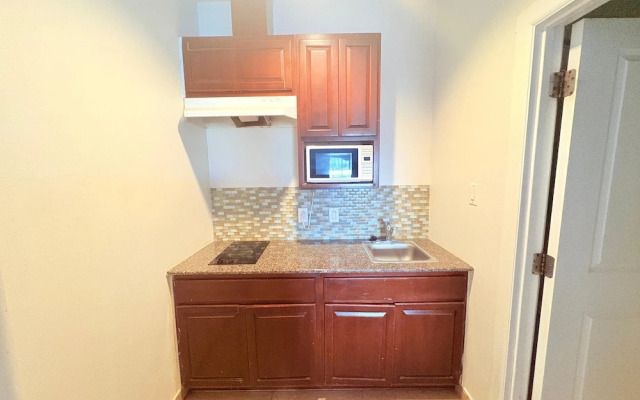 Westwood Inn Extended Stay by OYO Gonzales TX