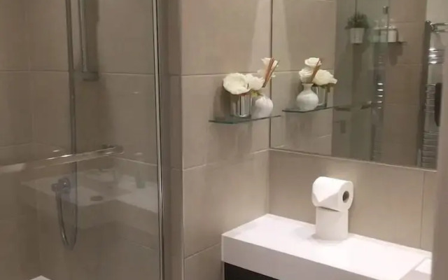 Modern Apartment By Creatick