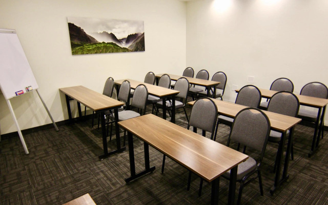 Habitat Hotel