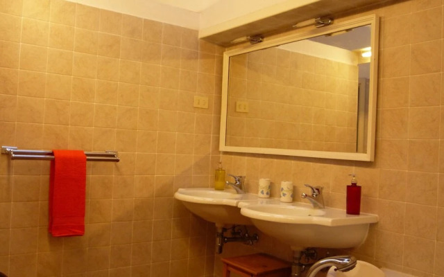 Tinaia-1 Villa, 1116 Beds