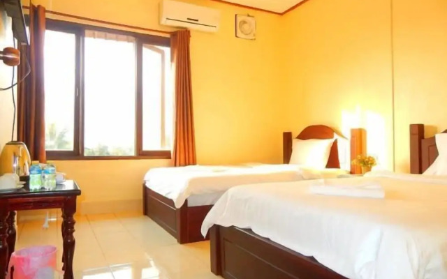 Vang Vieng Camellia Hotel