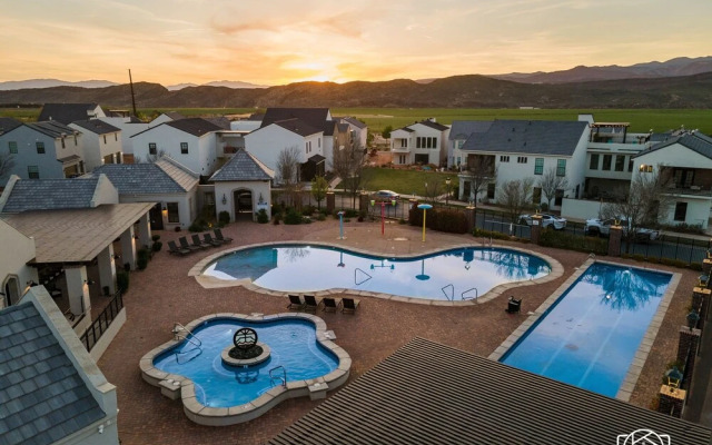 Zion's Haven #f4 4 Bedroom Townhouse