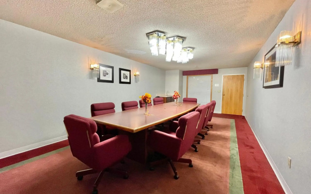 FairBridge Inn & Suites Fort Wayne