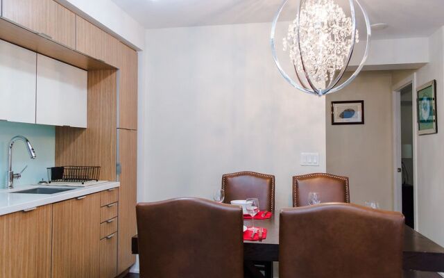 N2N Suites - Heart of the City - Downtown Suite offered by Short Term