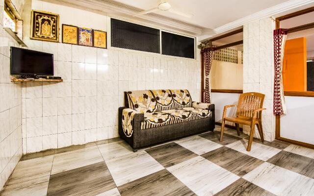 SPOT ON 67751 Sri Surya Lodge