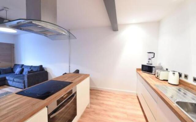 Converted warehouse Slps 14 (38 A1)