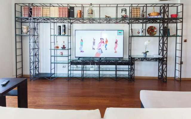 Stylish Sauna Retreat Apt in Gazi