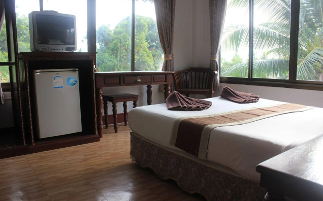 Chaweng Noi Resort