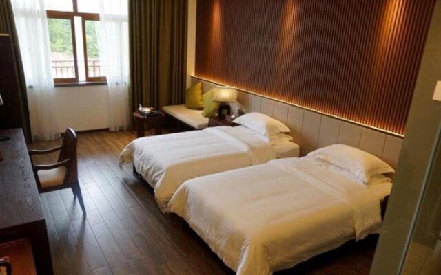 Baoting Tianyi Boutique Hotel