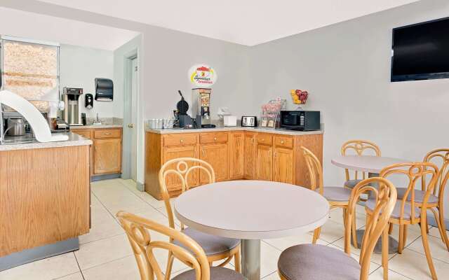 Super 8 by Wyndham Athens