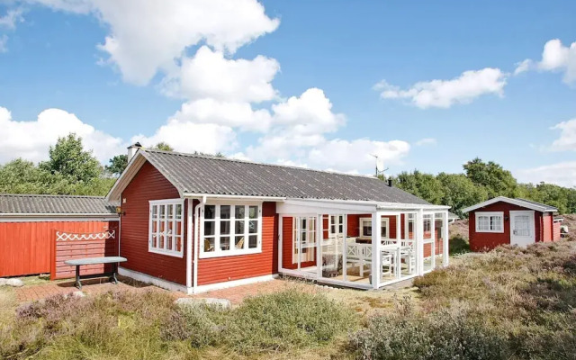 6 Person Holiday Home in Albaek
