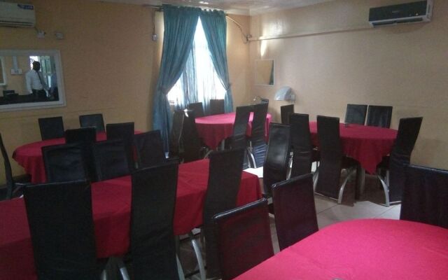 Serob Hotels