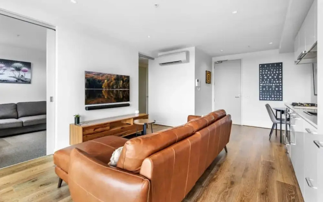 Pristine 1-bed Apartment Near Local Cafes