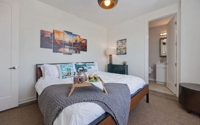 Nashville Notes - Sleeps 8 - Mins to Broadway!