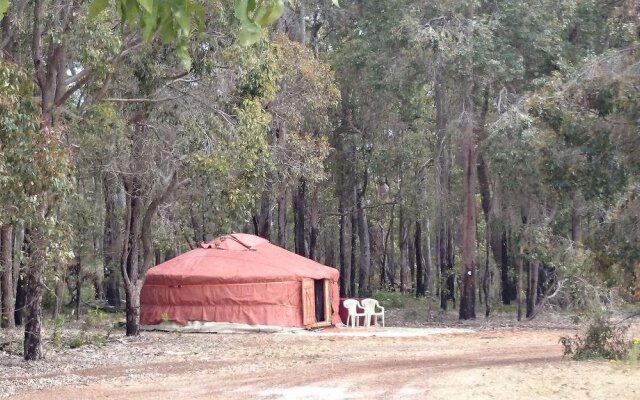 Mowen Springs Eco FarmStay Accomodation