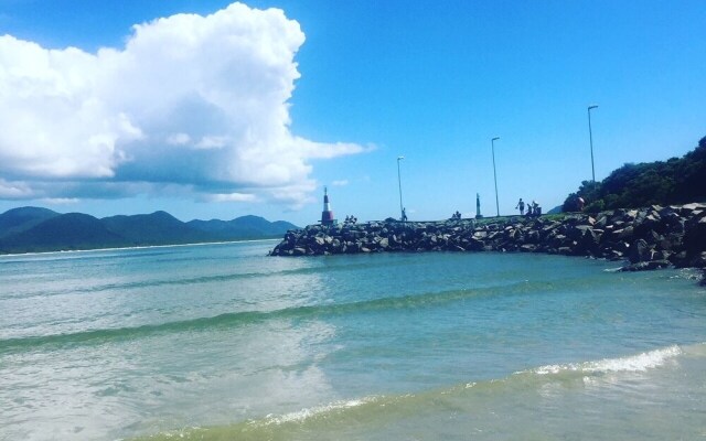 Dona Floripa Suites e Apartamentos