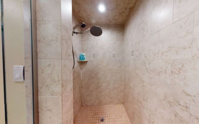 Sarasota Bay Pool Home