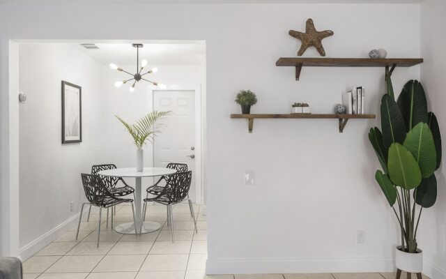 Alani Bay Premium Condos