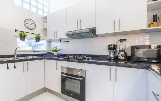 New Stylish 3BR Villa With Private Pool Terrace