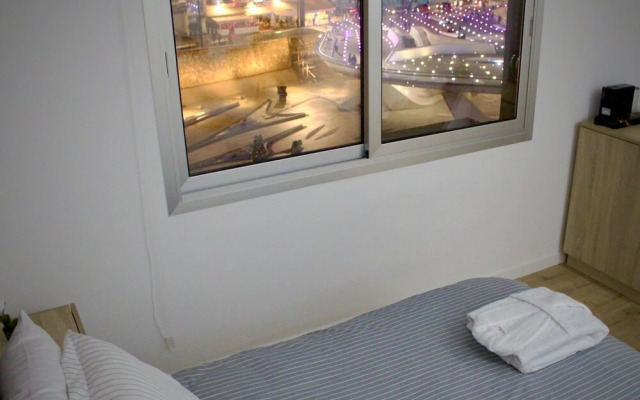 Purple Orange Luxury Suites