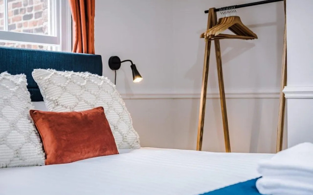 Host Apartments Seel St Modern Townhouse Apt