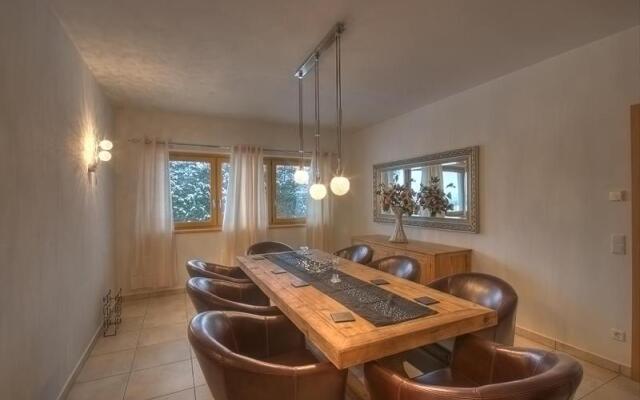 Chalet Apartment Ski and Golf by Kaprun Rentals