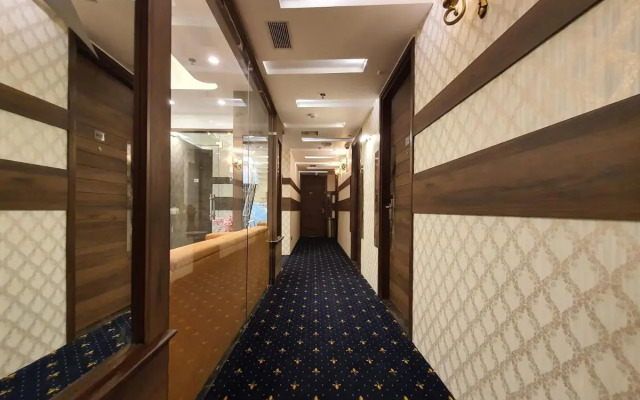 Hotel Makhan Residency