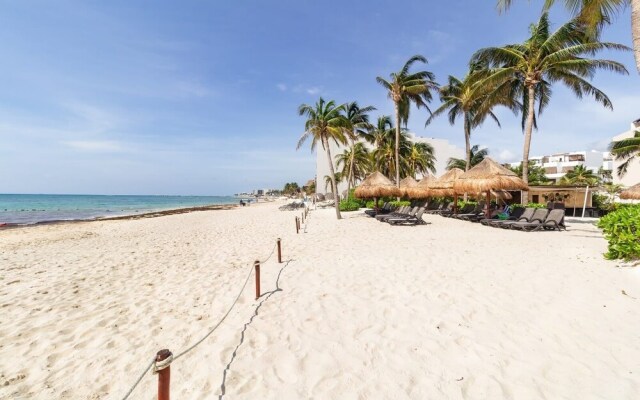 Elements Penthouse 14 3 Bedroom Condo by RedAwning