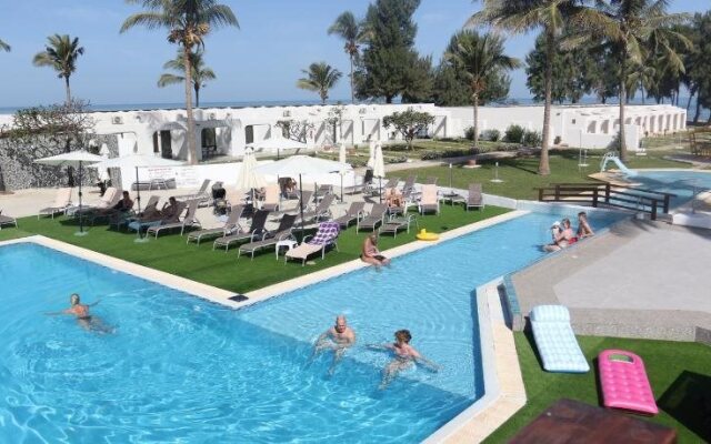 Sunbeach Hotel and Resort